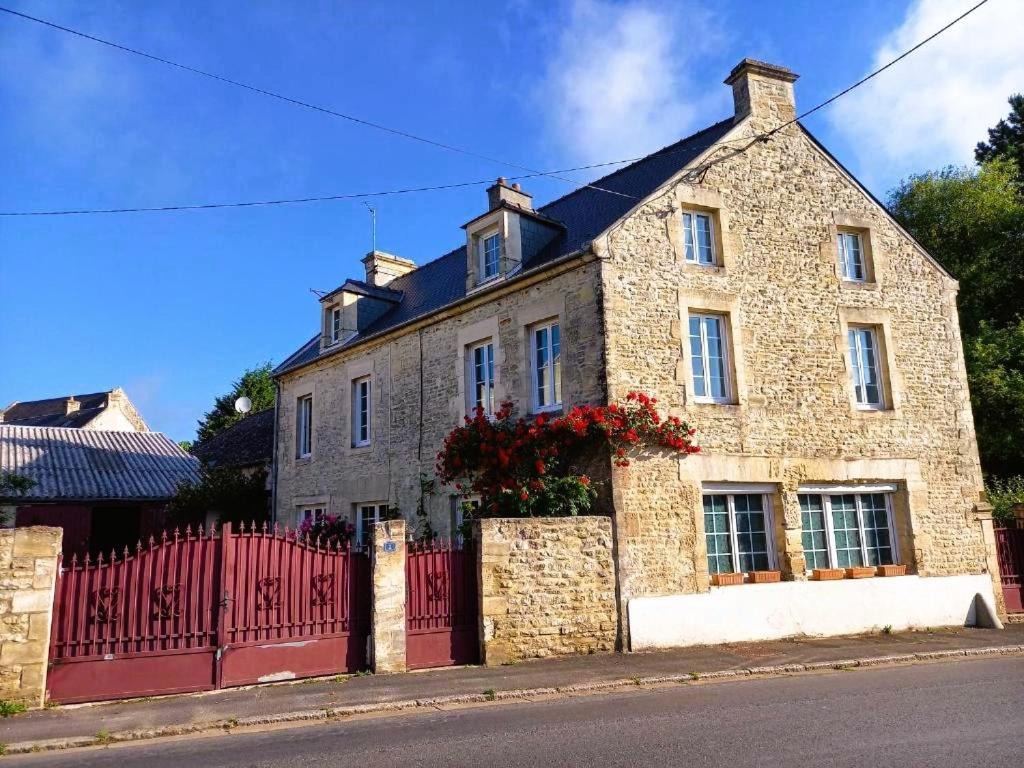 Chambres D'Hotes De Charme Entre Bayeux Et Les Plages Du Debarquement Sommervieu Exterior photo