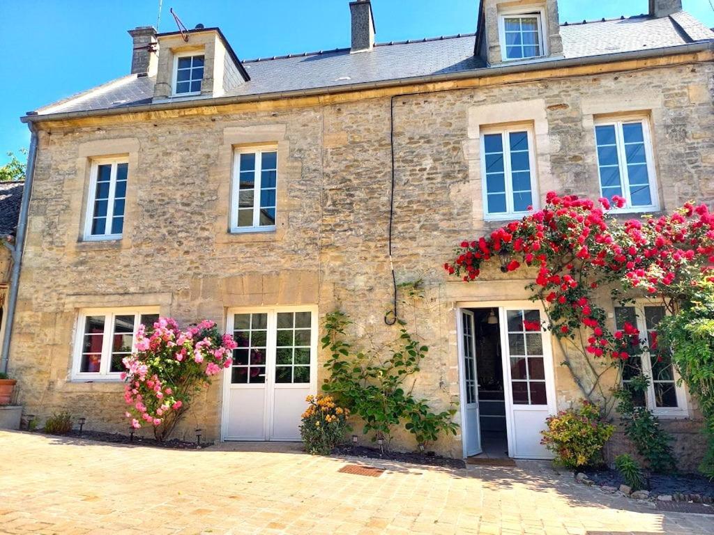 Chambres D'Hotes De Charme Entre Bayeux Et Les Plages Du Debarquement Sommervieu Exterior photo